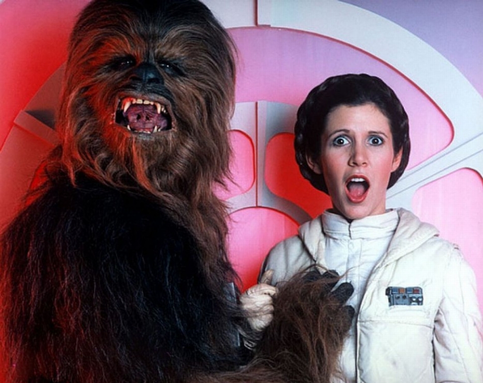 boob-grab-star-wars-carrie-fisher-Chewbacca-princess-leia-hd-934x.jpg